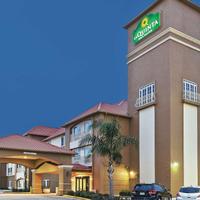 La Quinta Inn & Suites by Wyndham Houston Hobby Airport