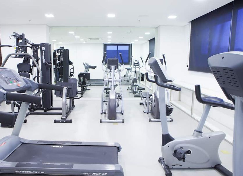 Intercity Brasilia Led Aguas Claras gym with treadmills, stationary bikes and weight machines in Taguatinga