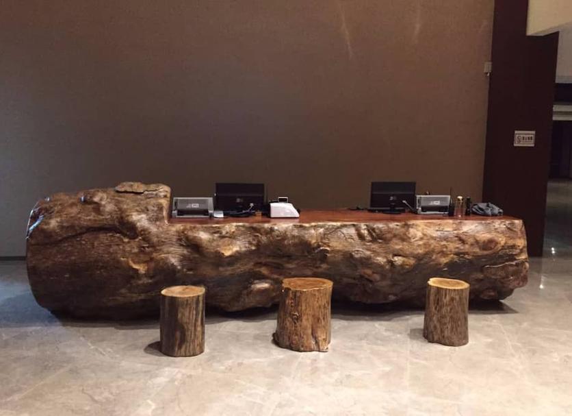 Front desk Photo