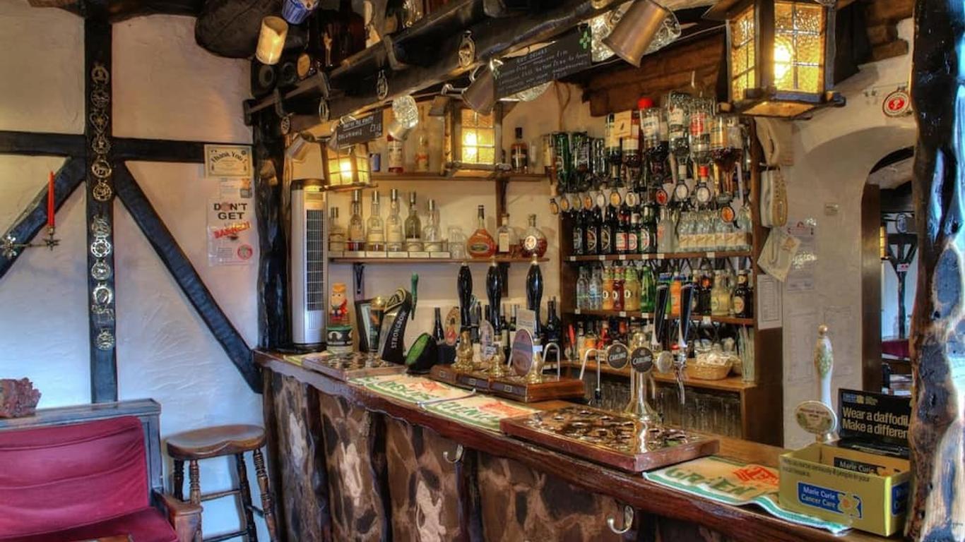 The Old White Lion Hotel
