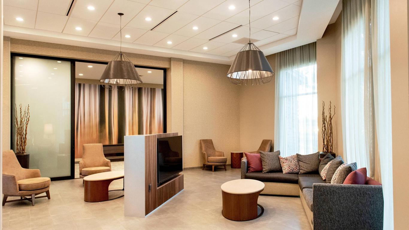Courtyard by Marriott Mesa at Wrigleyville West