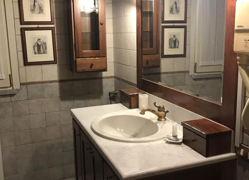 Bathroom Photo