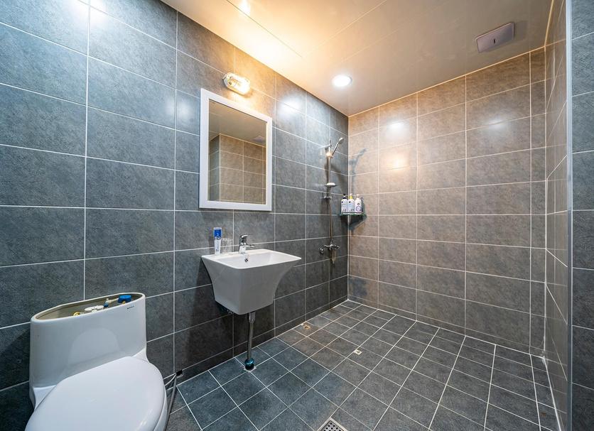 Bathroom Photo