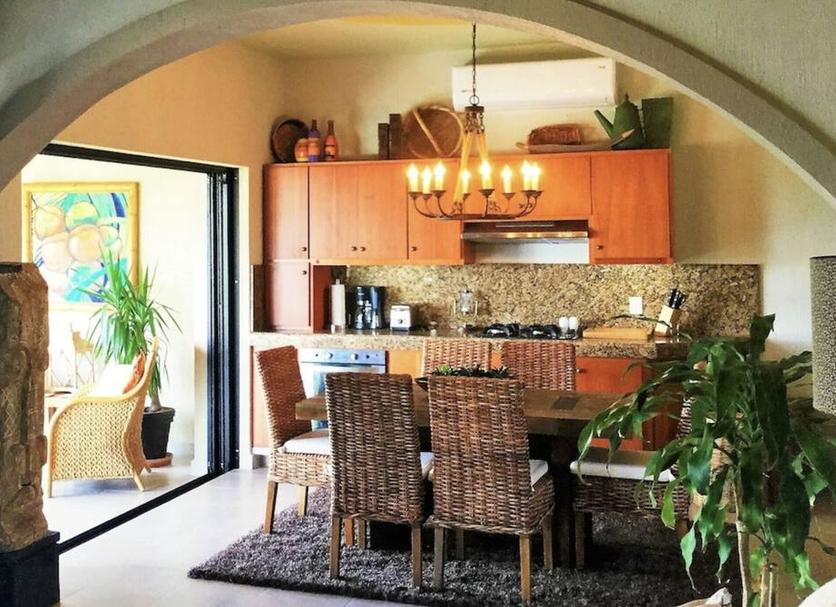 Kitchen Photo