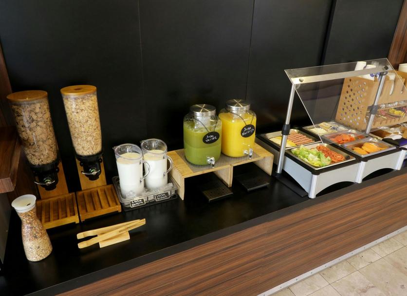 Buffet Photo