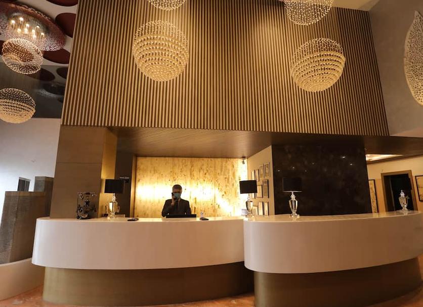 Front desk Photo