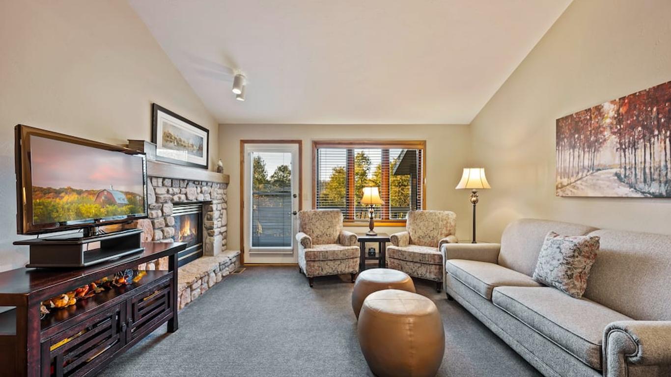 Evergreen Hill Condominiums