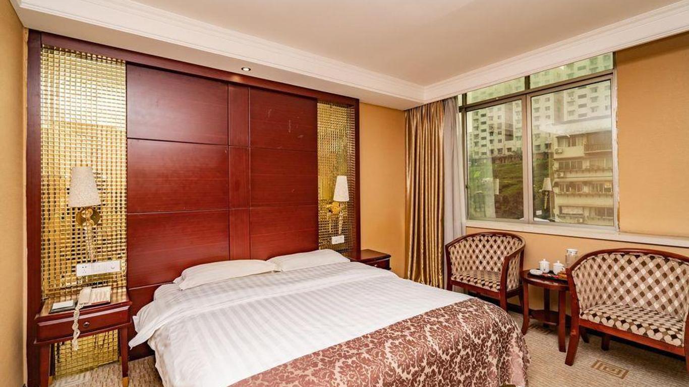 Genius Hotel