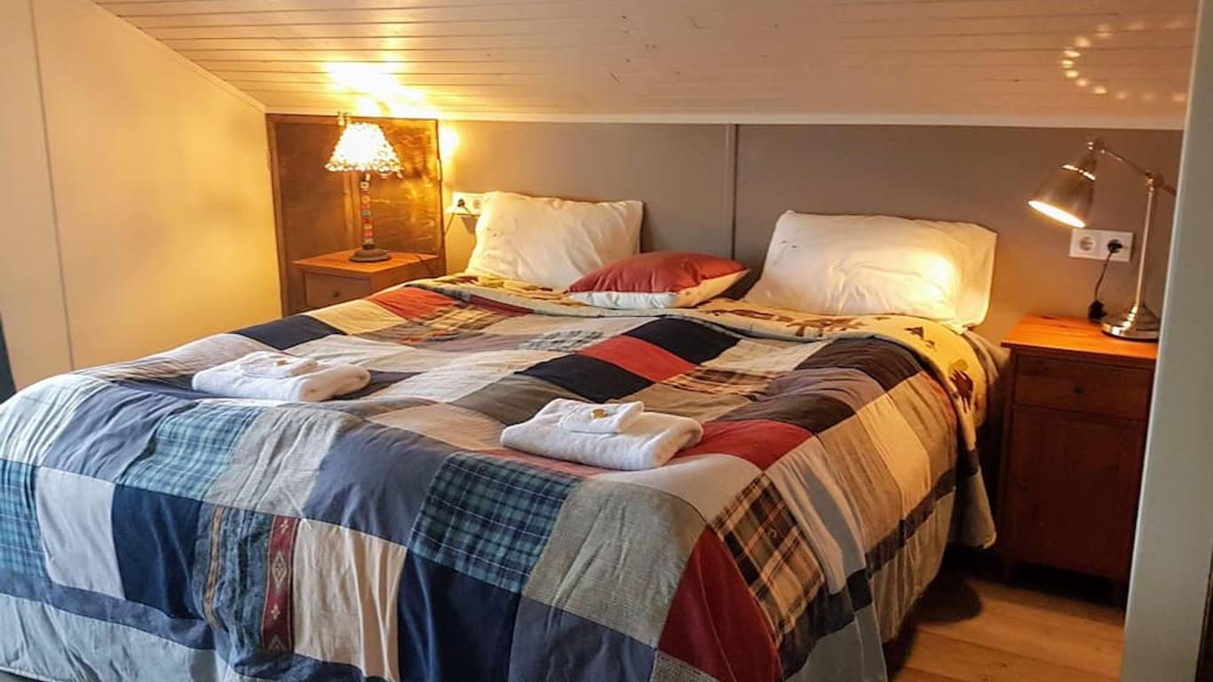 Grásteinn Guesthouse