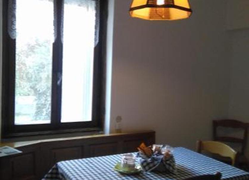 Dining room Photo