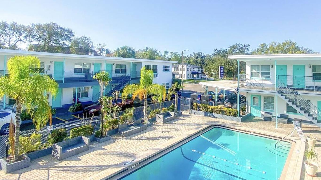 Uptown Inn & Suites