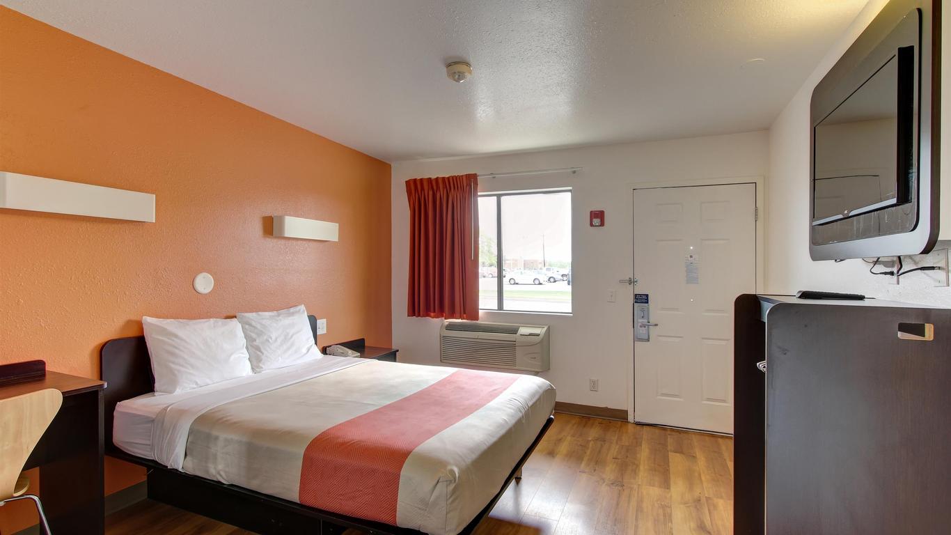 Motel 6 Cleveland West - Lorain - Amherst