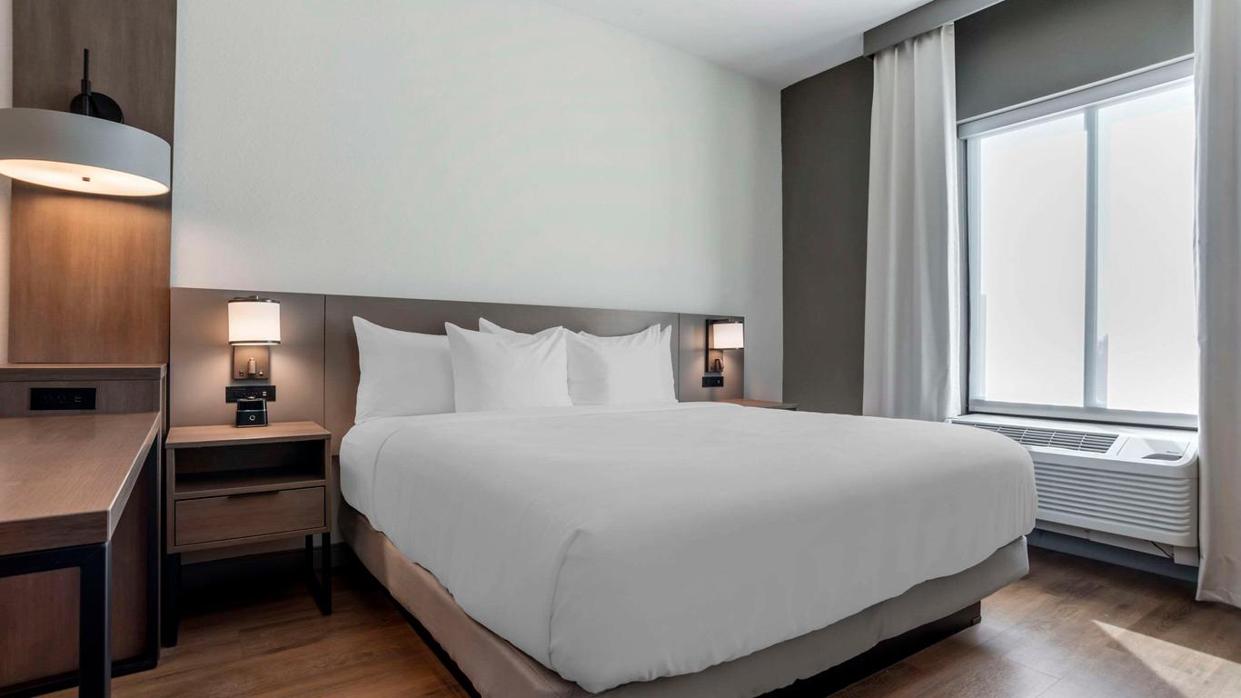 Comfort Inn & Suites Panama City Beach - Pier Park Area