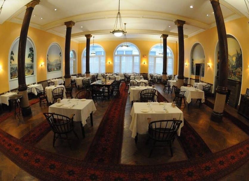 Restaurant Photo