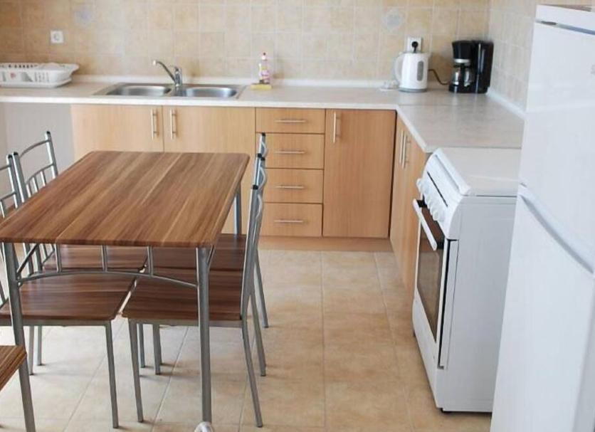 Kitchen Photo