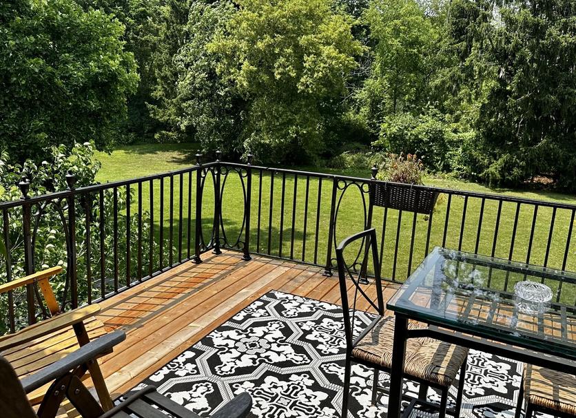 Balcony Photo