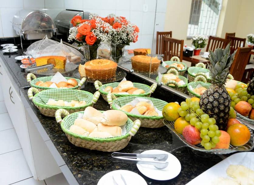 Buffet Photo