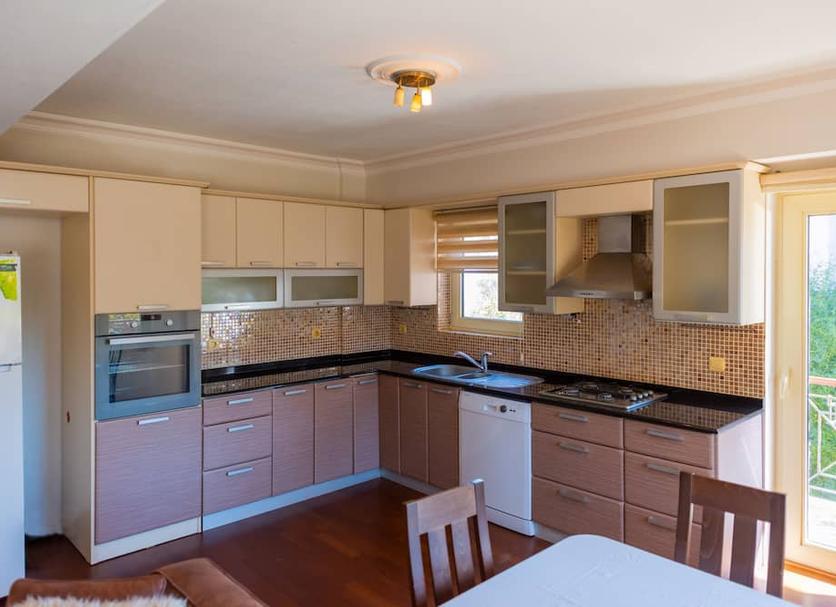 Kitchen Photo