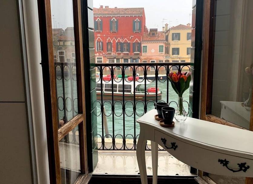 Balcony Photo