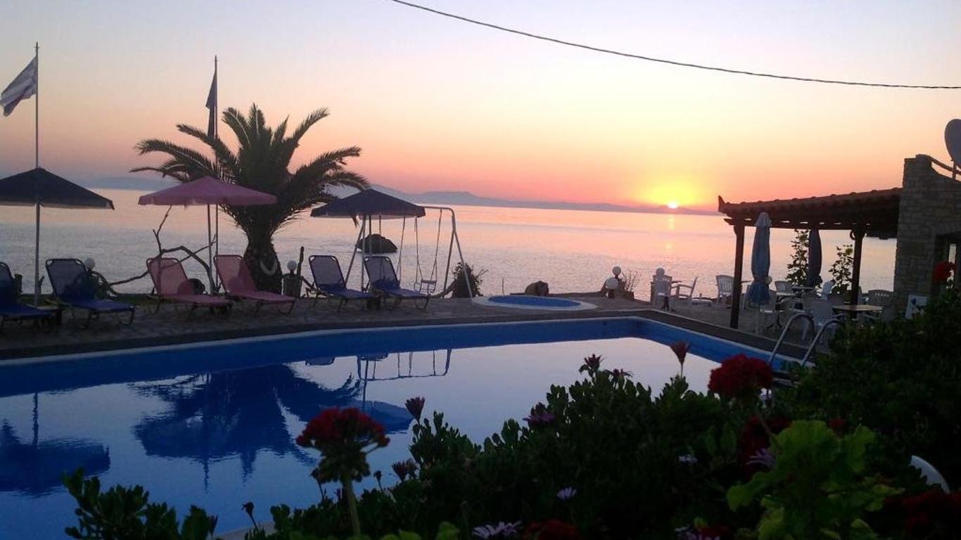 Violetta Seaside Studios&Apartments