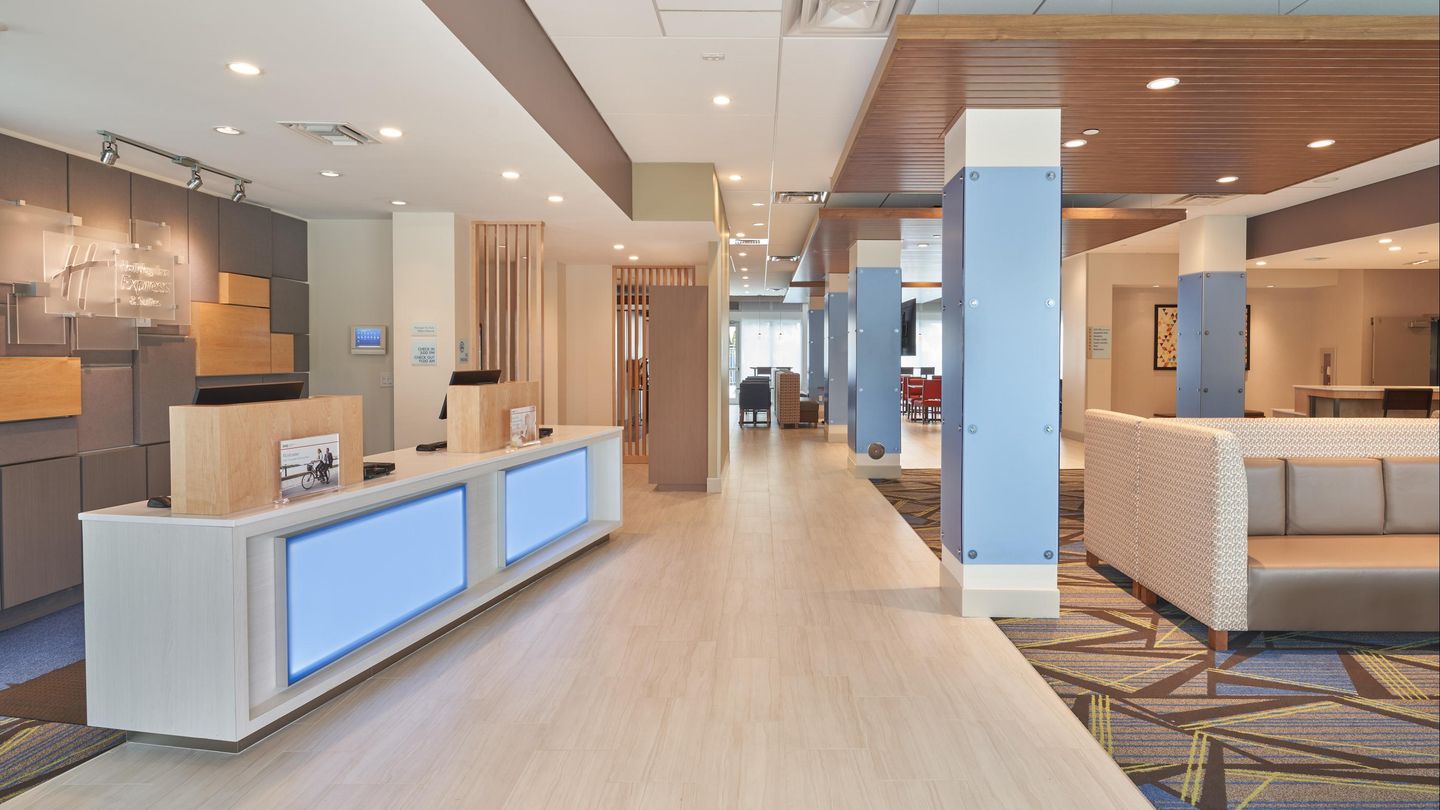 Holiday Inn Express Doral Miami, An IHG Hotel from 81. Doral Hotel