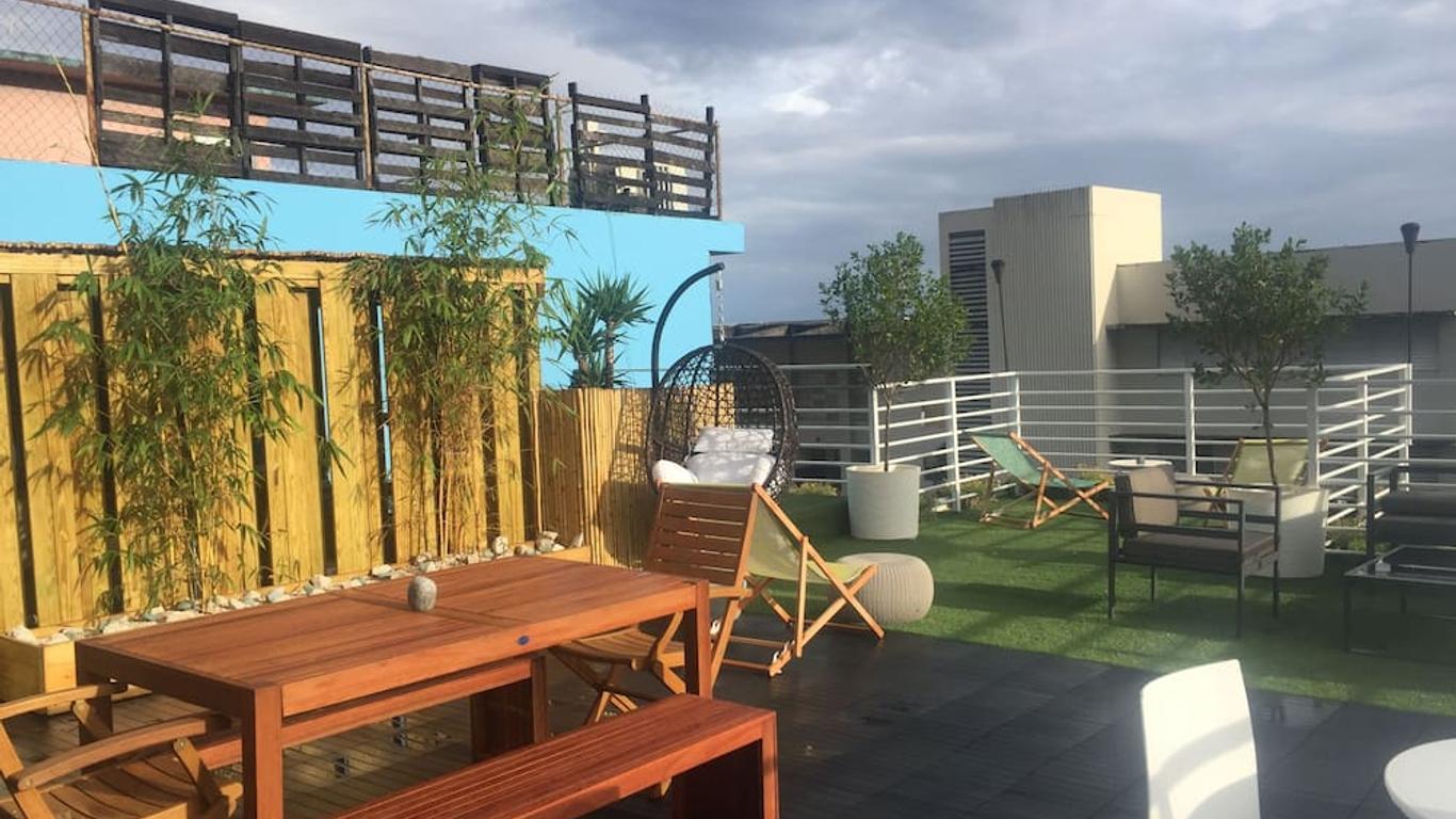 Nomada Urban Beach Hostel- Calle Loiza
