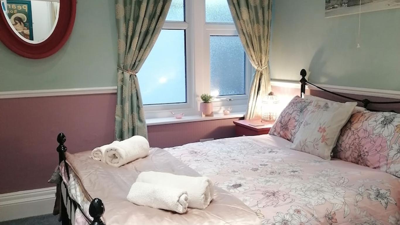 Longcroft Lodge