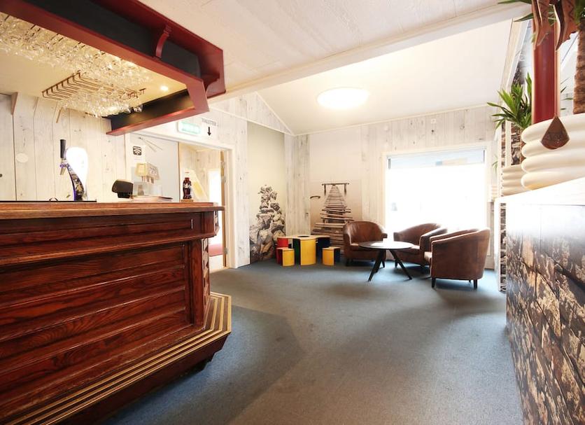 Front desk Photo