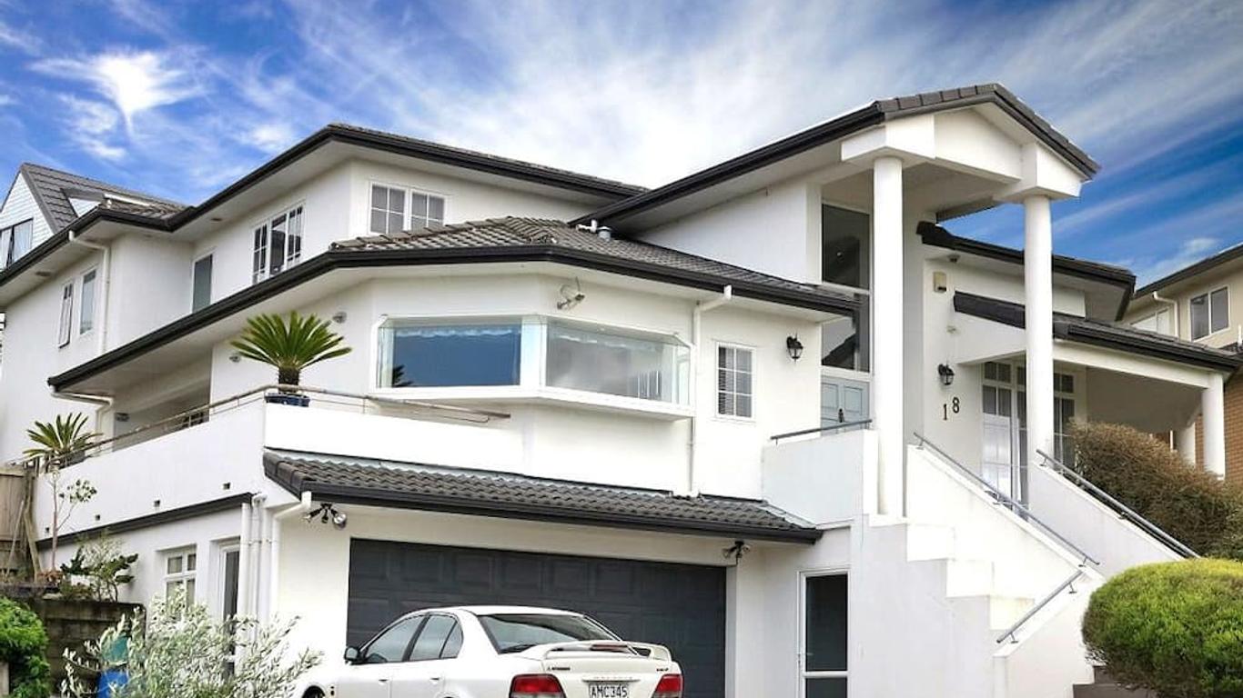 Lush & Co Auckland Bed & Breakfast