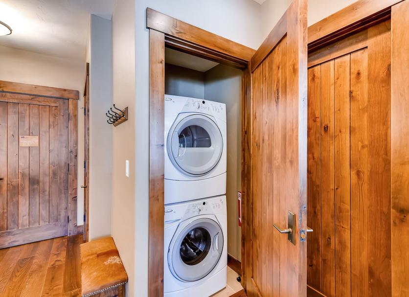 Laundry facility Photo