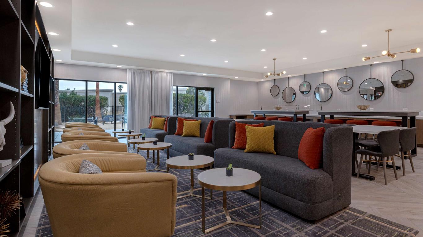 DoubleTree by Hilton Palmdale