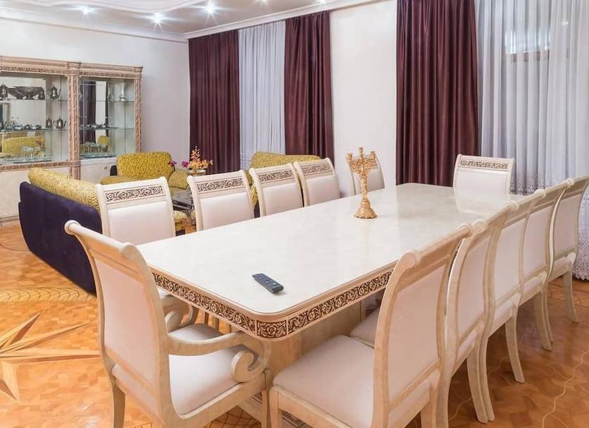 Dining room Photo
