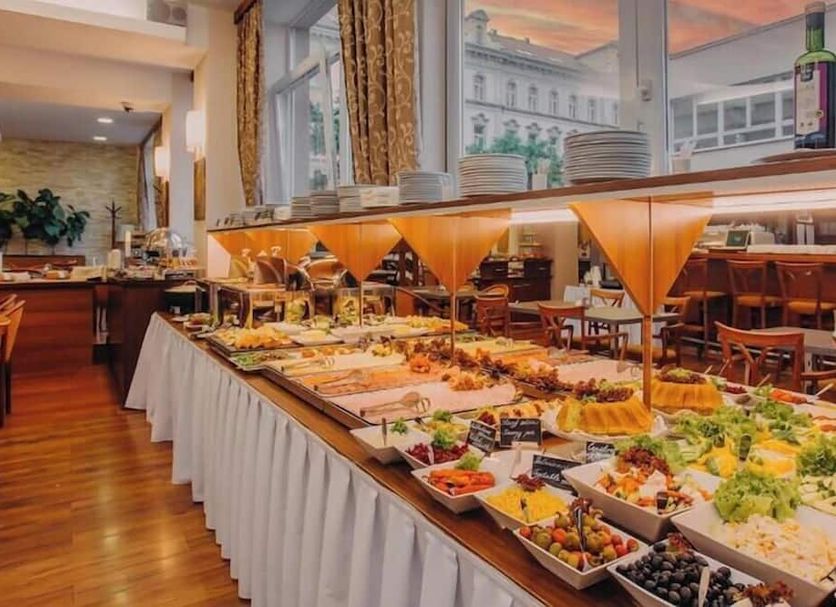 Buffet Photo
