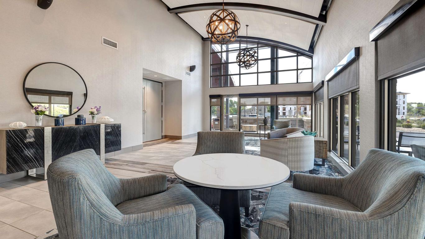 Homewood Suites by Hilton Oak Creek Milwaukee