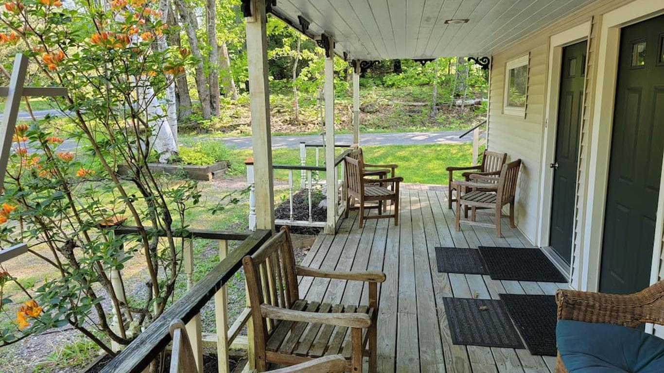 Hawks House Inn