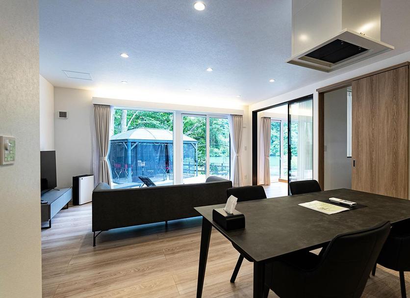 Dining room Photo