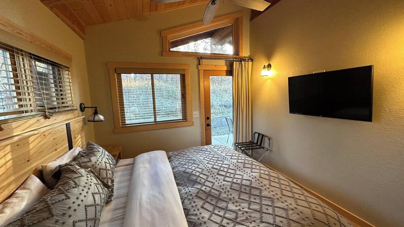 Chewuch Inn and Cabins