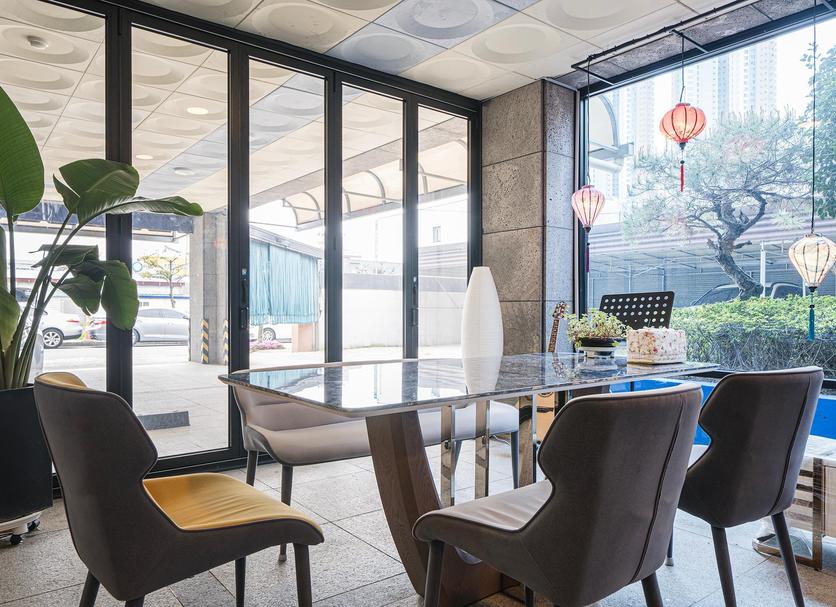 Dining room Photo