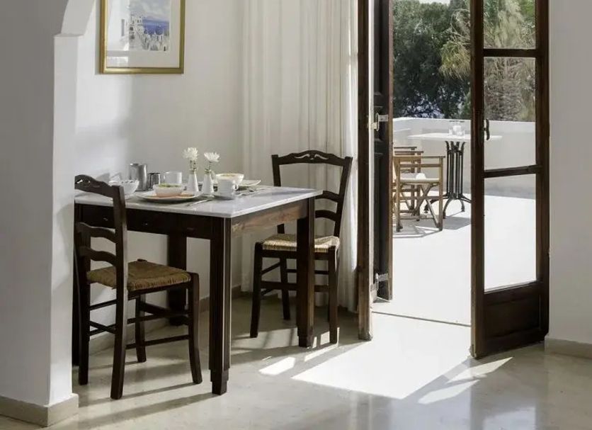 Dining room Photo