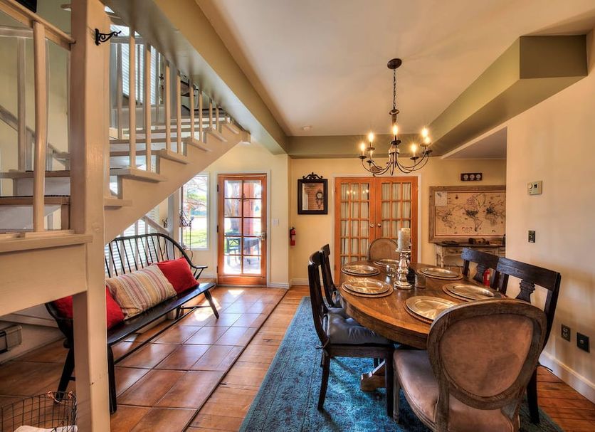 Dining room Photo