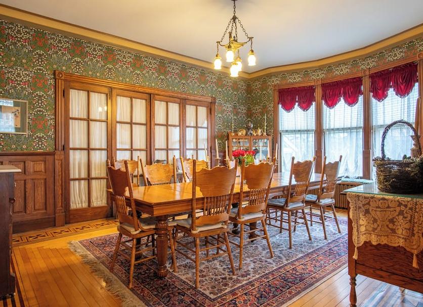 Dining room Photo