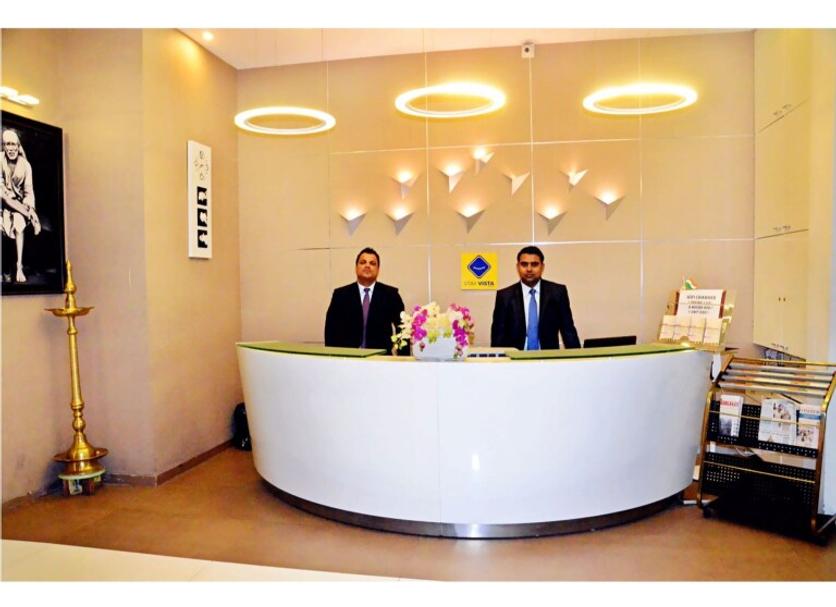 Front desk Photo