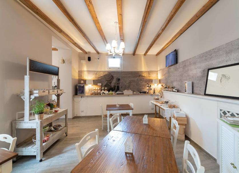 Dining room Photo