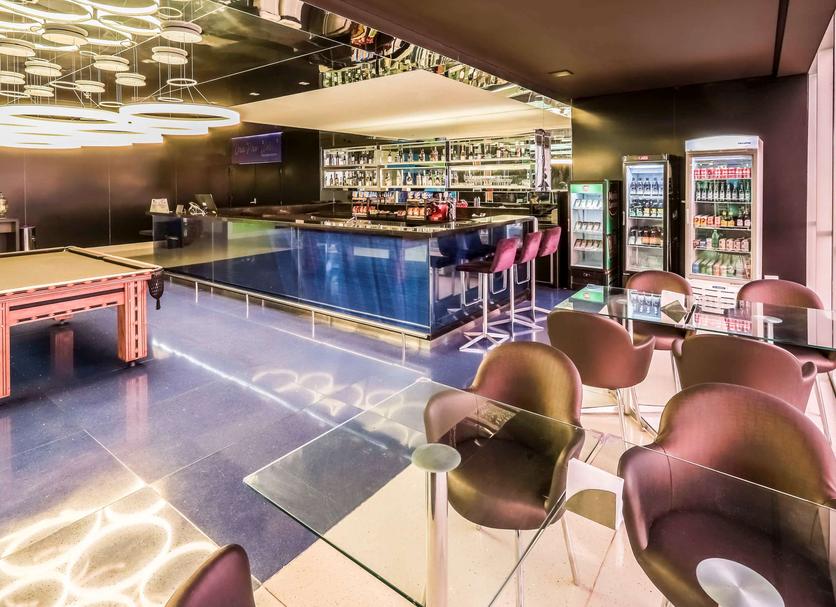 Bar Photo