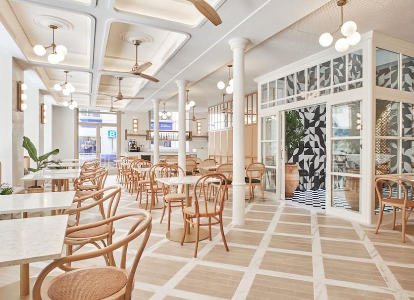 Restaurant Photo
