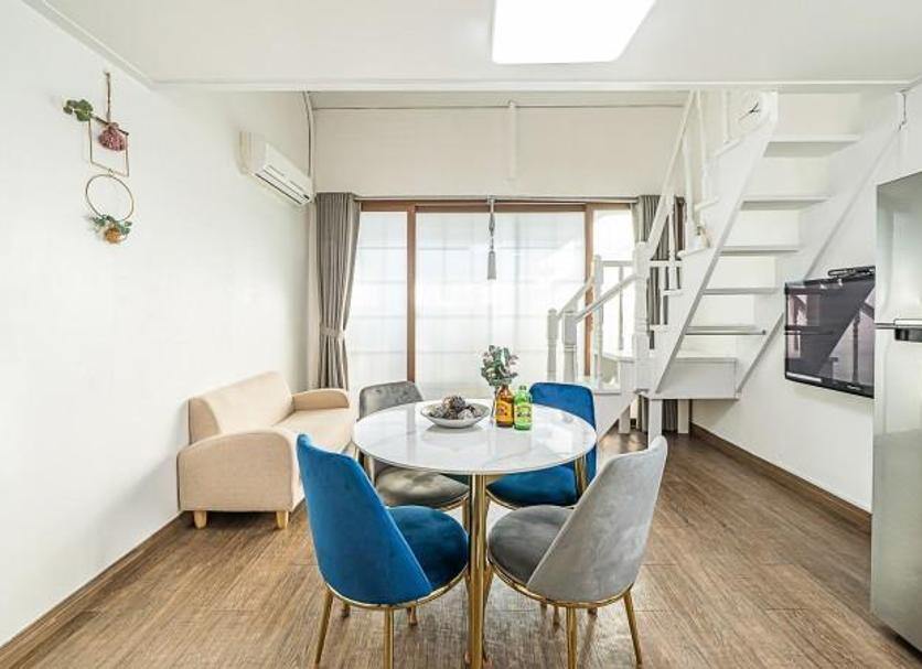 Dining room Photo