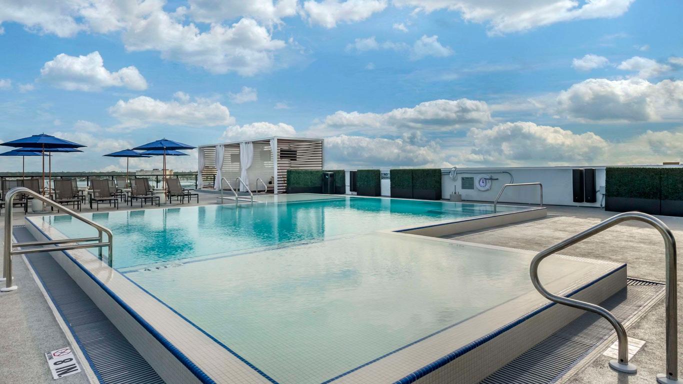 Cambria Hotel St. Petersburg-Madeira Beach Marina