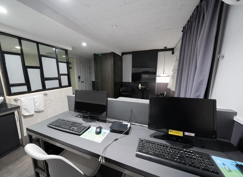 Business center Photo