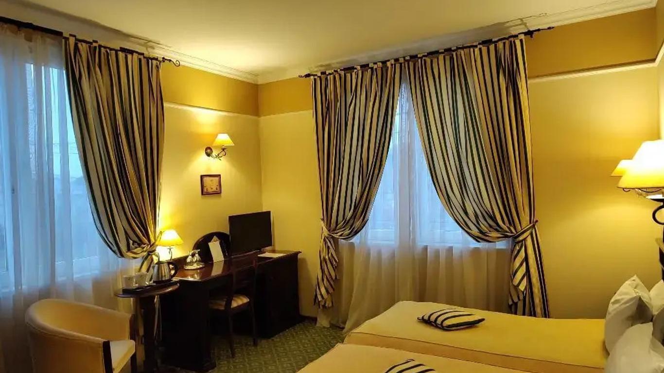 Koronna Hotel
