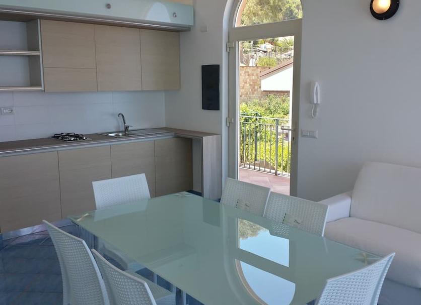 Dining room Photo
